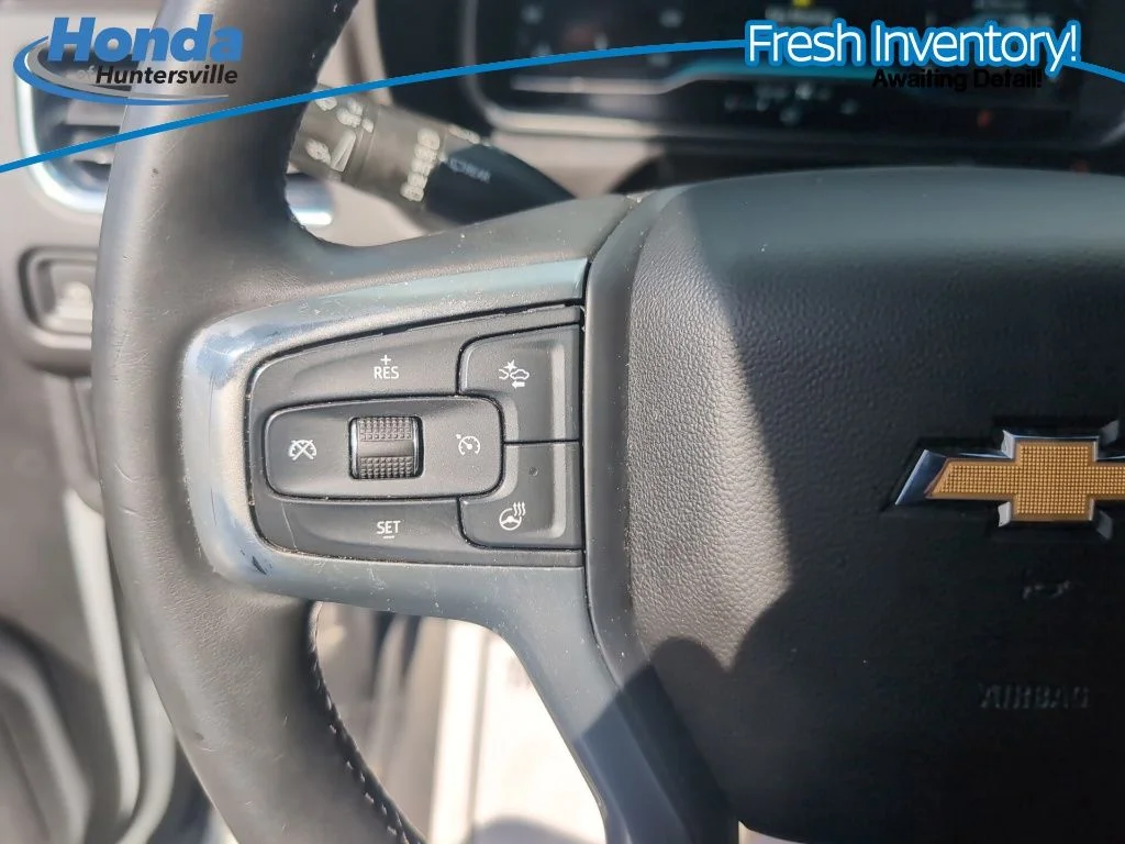 Used 2023 Summit White Chevrolet Premier image 27