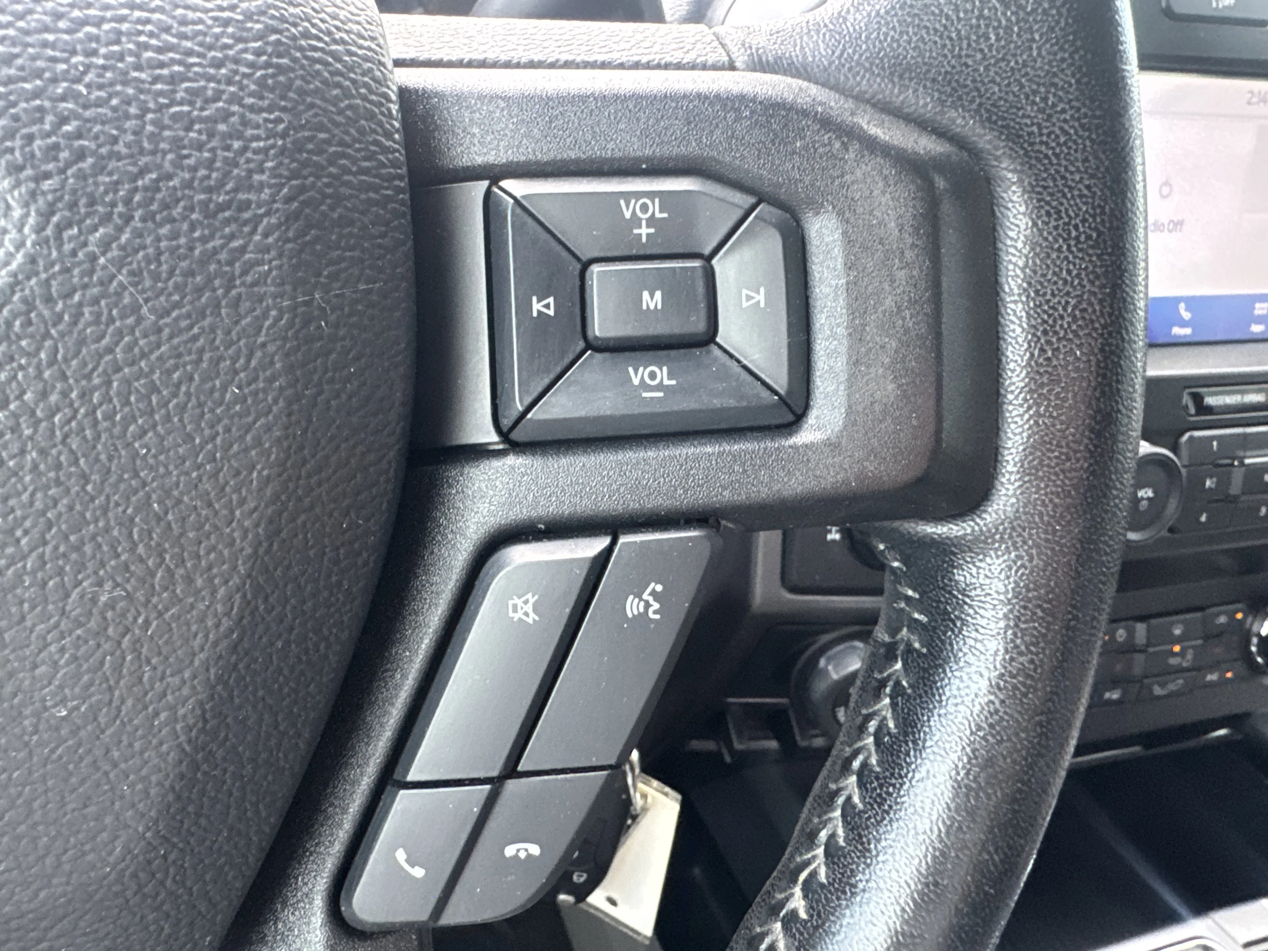 Used 2019 Ingot Silver Metallic Ford XLT image 9