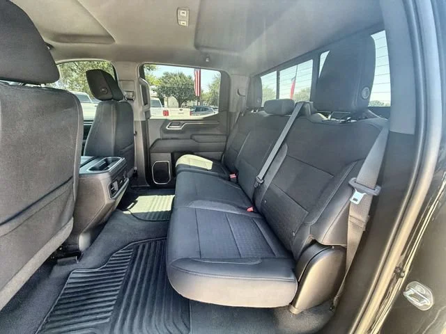 2023 Chevrolet Silverado 1500 LT - Photo 24
