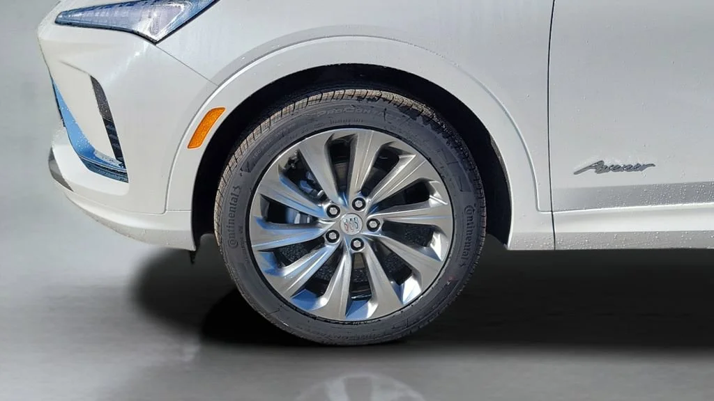 New 2026 White Frost Tricoat Buick Avenir image 10