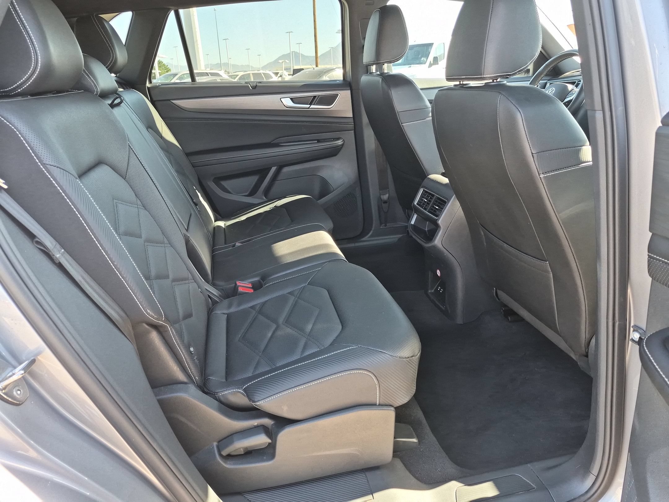 Used 2026 Silver Volkswagen 2.0T SE w/Technology image 28