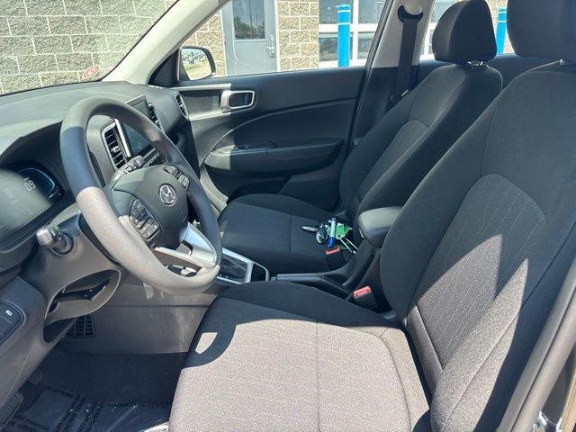 New 2026 Onyx Black Hyundai SE image 44