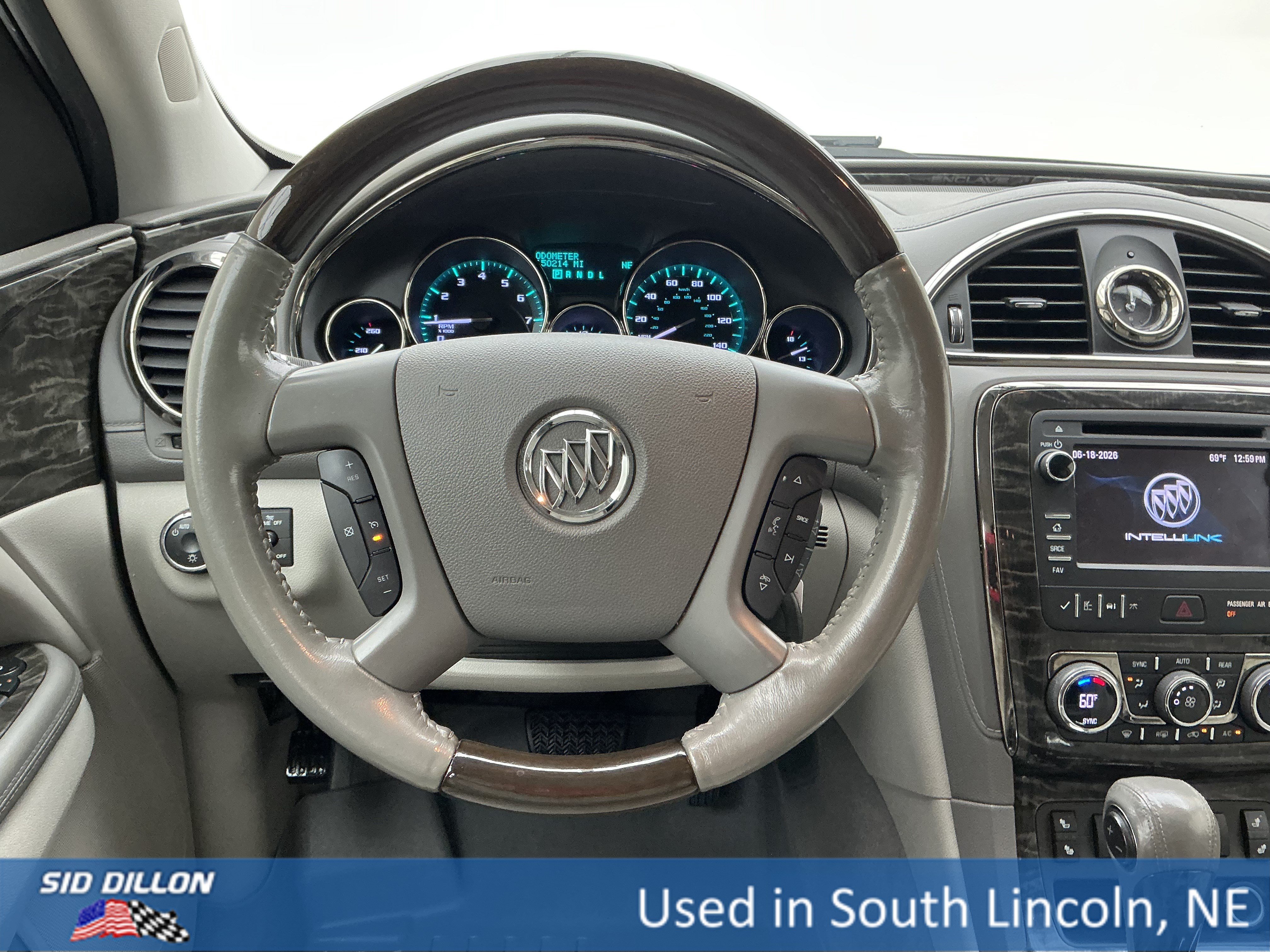 Used 2013 White Diamond Tricoat Buick  image 21