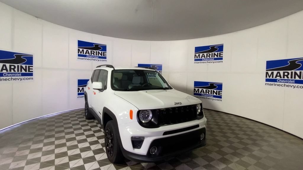 Used 2021 White Jeep Latitude 4x4 image 4