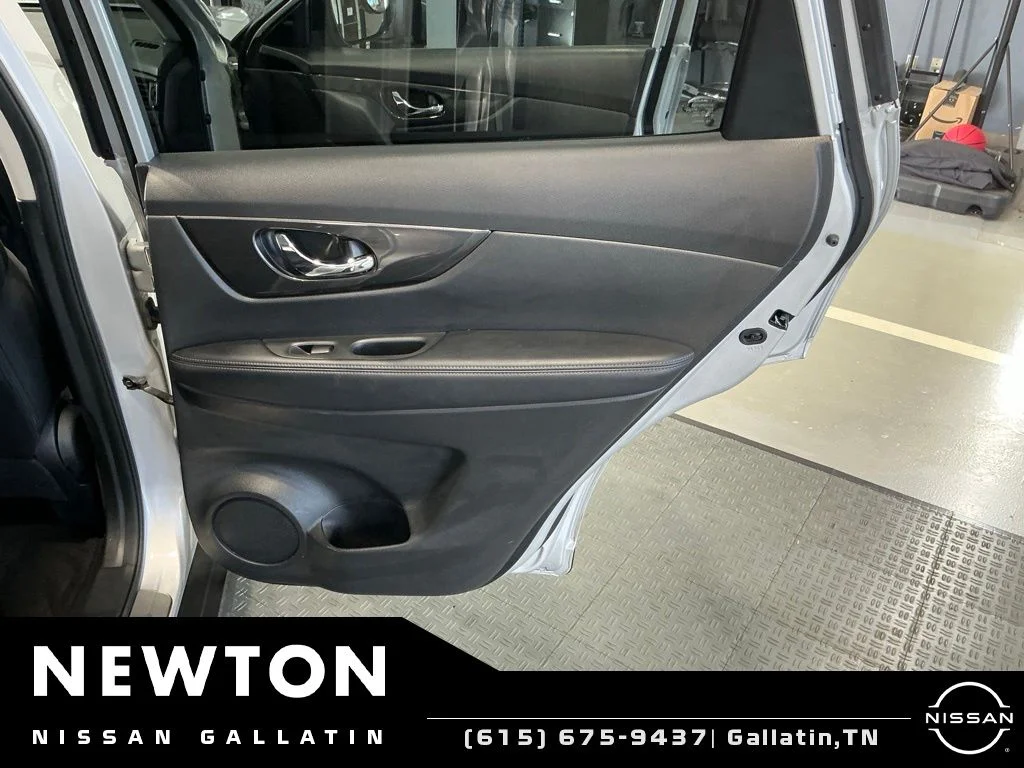 Used 2020 Brilliant Silver Metallic Nissan SV image 39