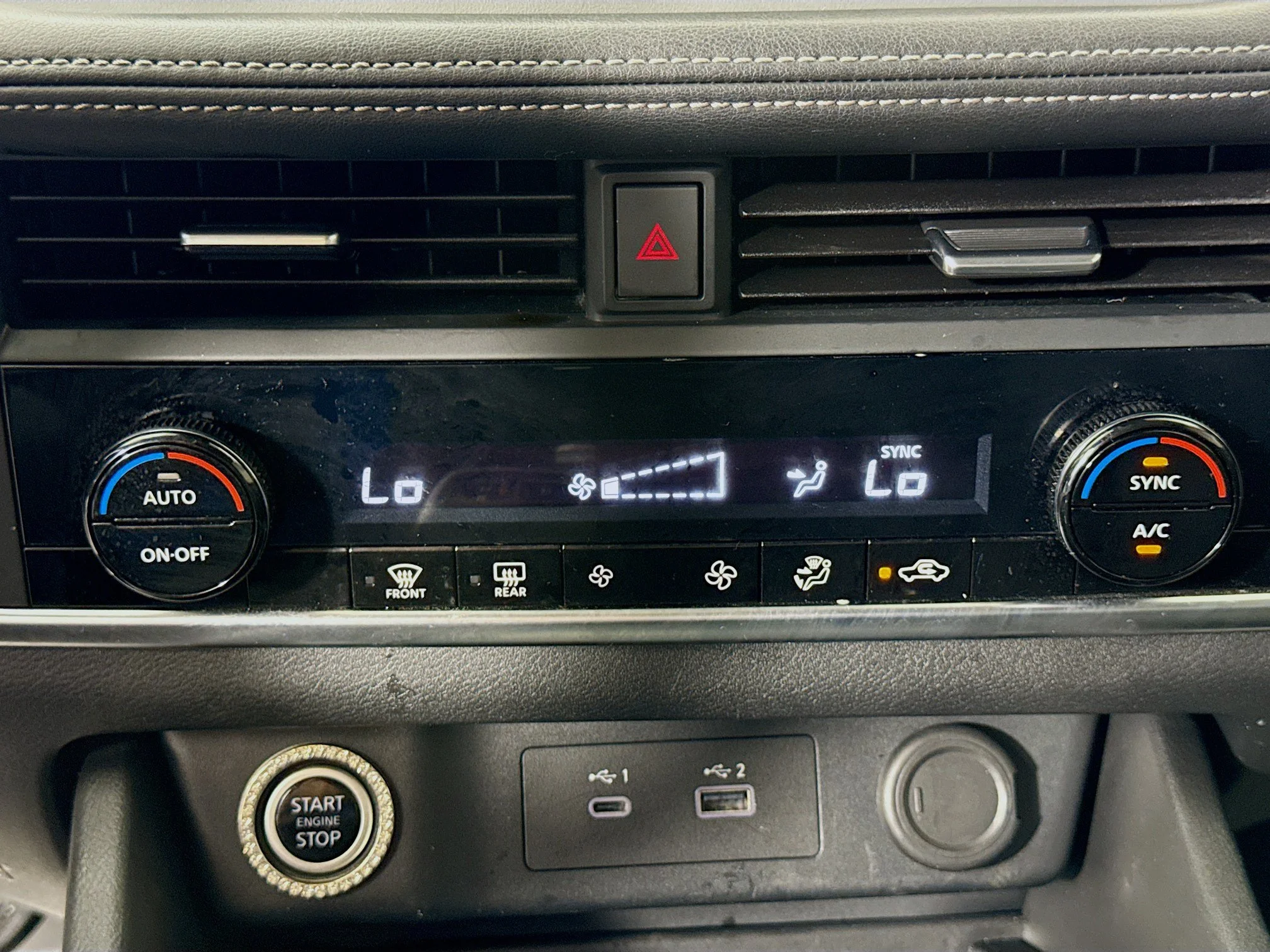Used 2023  Nissan SV image 18