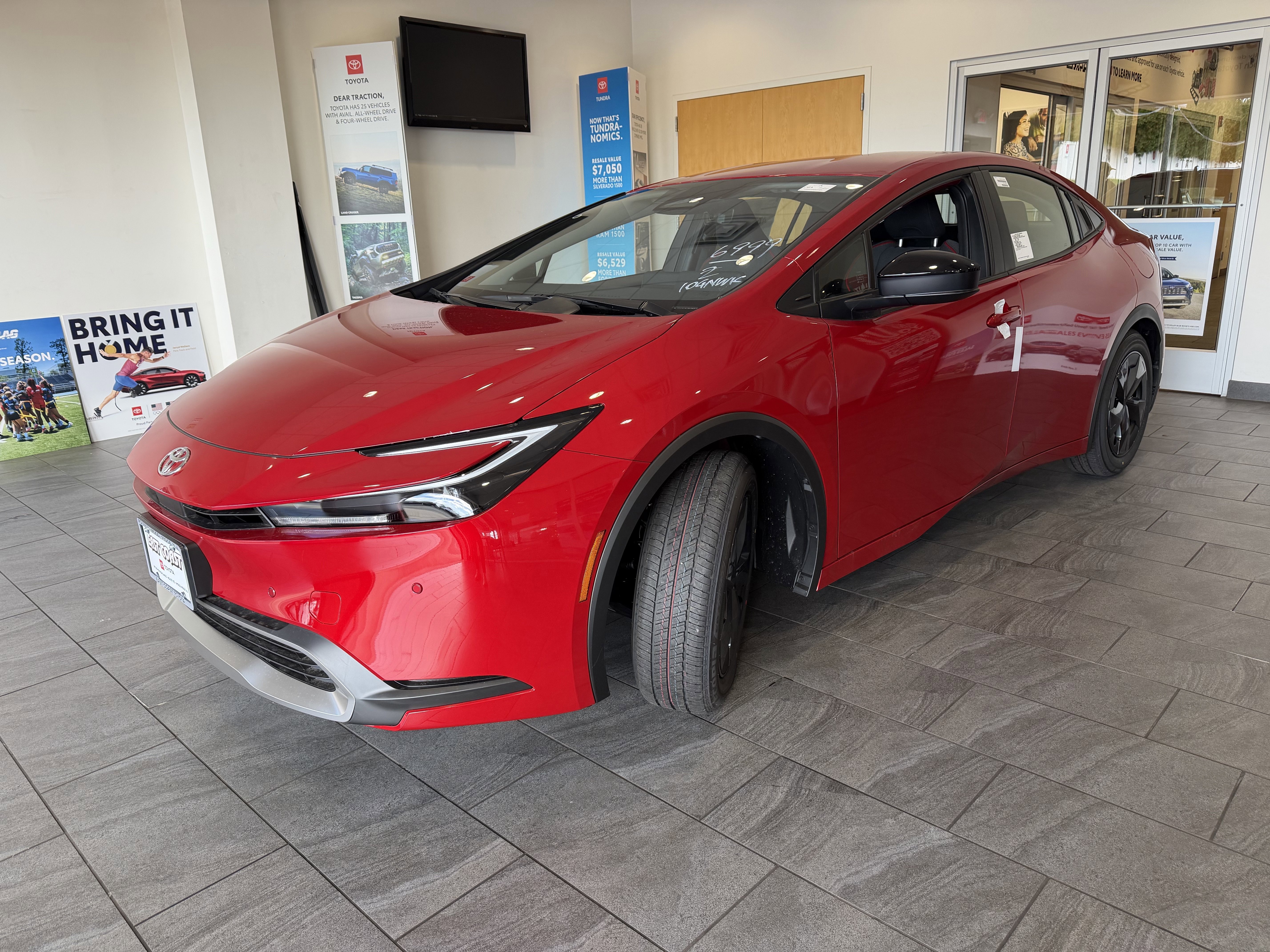 New 2026 Supersonic Red <sup>1</sup> Toyota  SE image 3