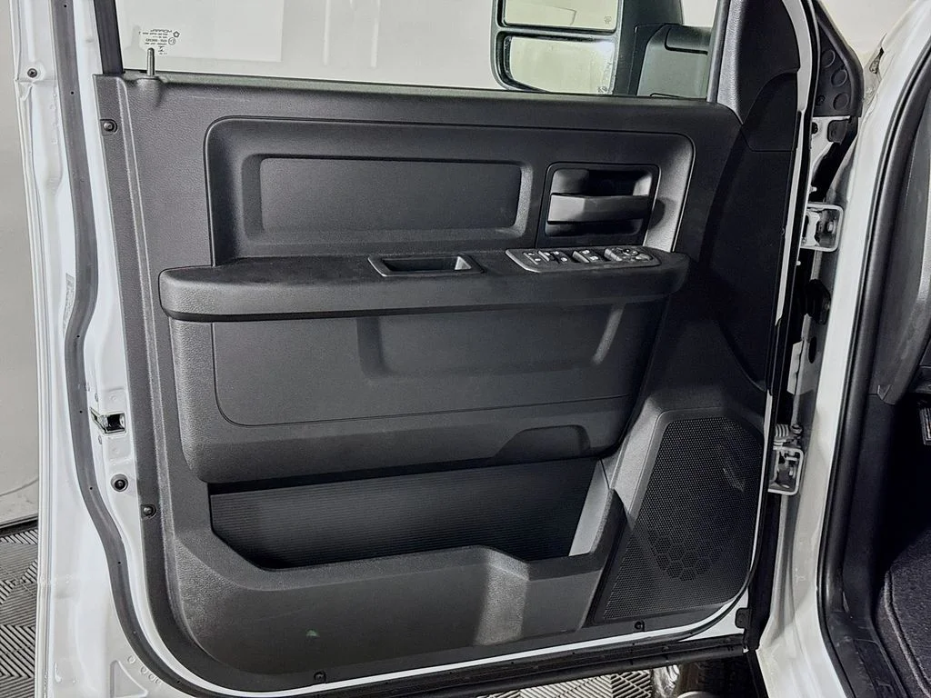 2025 RAM 2500 Tradesman - Photo 10