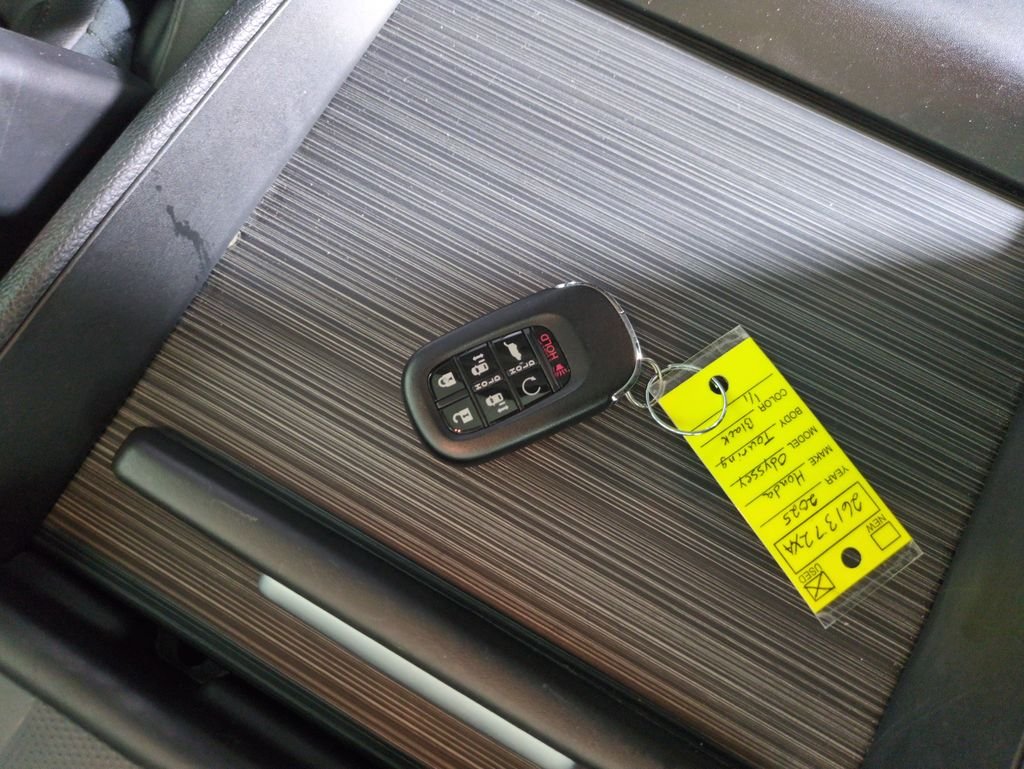 2025 Honda Odyssey Touring - Photo 33