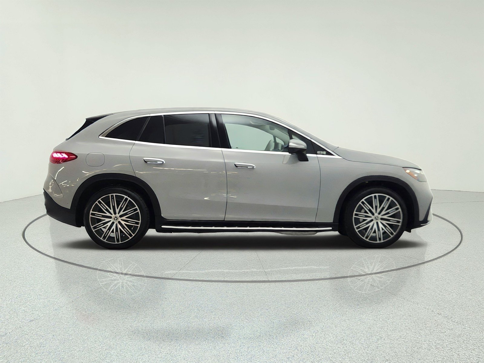 Used 2023 MANUFAKTUR Alpine Grey Mercedes-Benz EQE 350 4MATIC® SUV image 4