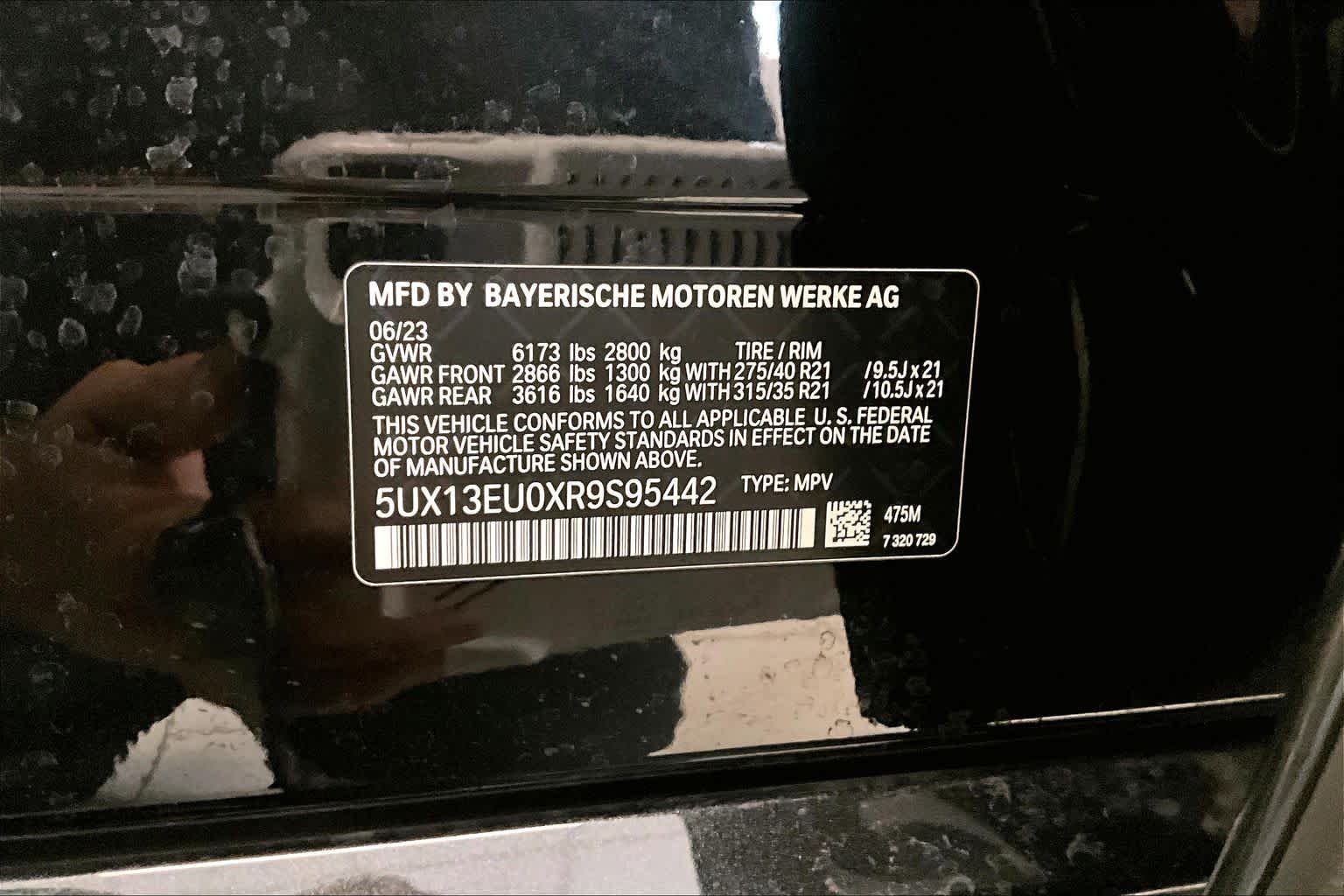 Used 2024 Black Sapphire Metallic BMW sDrive40i image 31