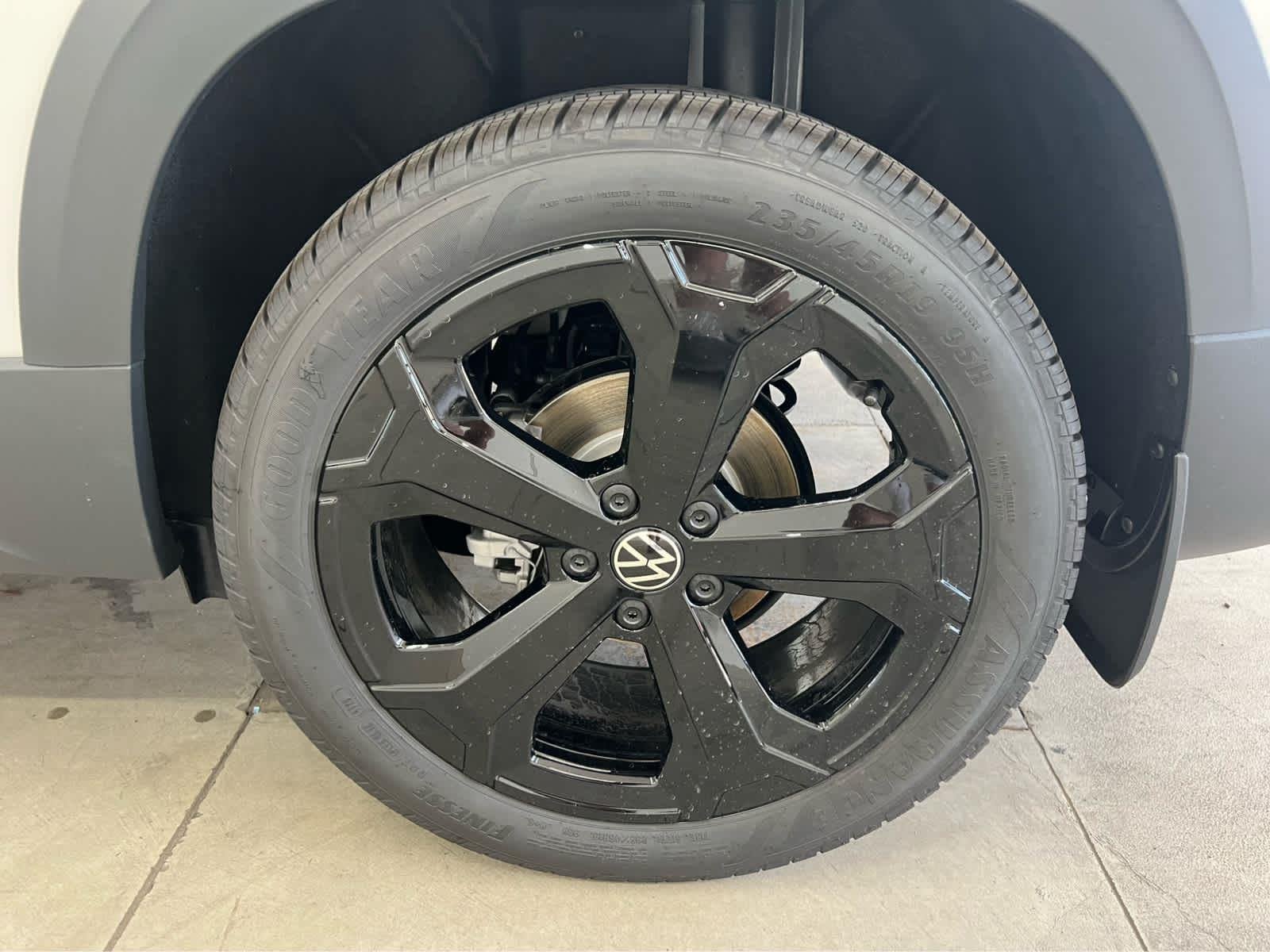 New 2026 Pure White Volkswagen SEL image 10