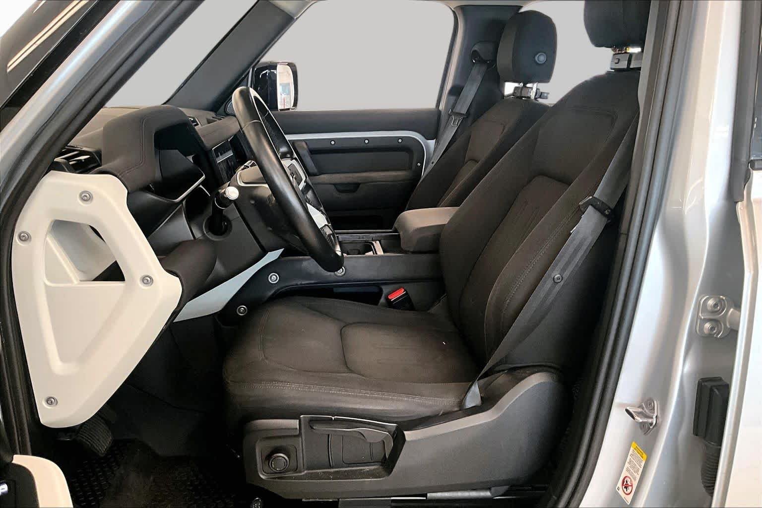 Used 2022 Hakuba Silver Metallic Land Rover  image 7