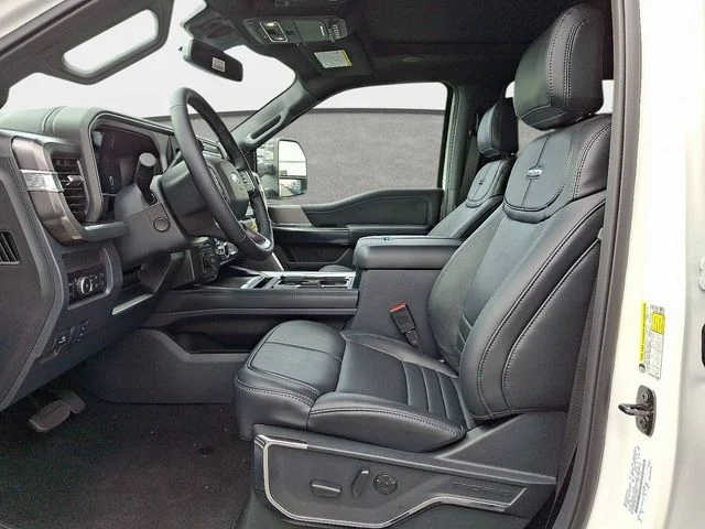 2026 Ford F-350 Super Duty Platinum - Photo 8