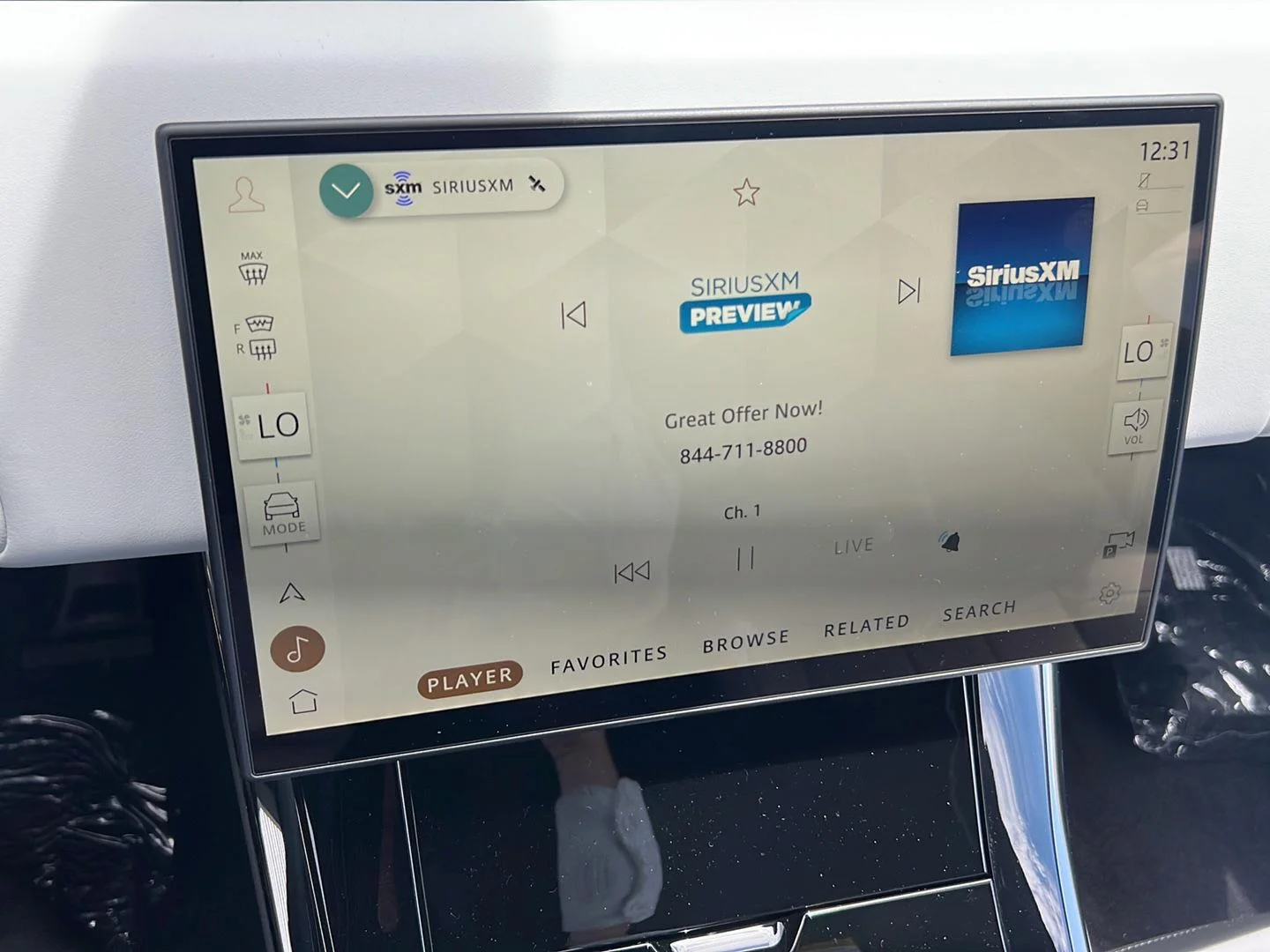New 2026 Constellation Blue SV Bespoke Ultra Metallic Gloss Land Rover Dynamic SE image 20