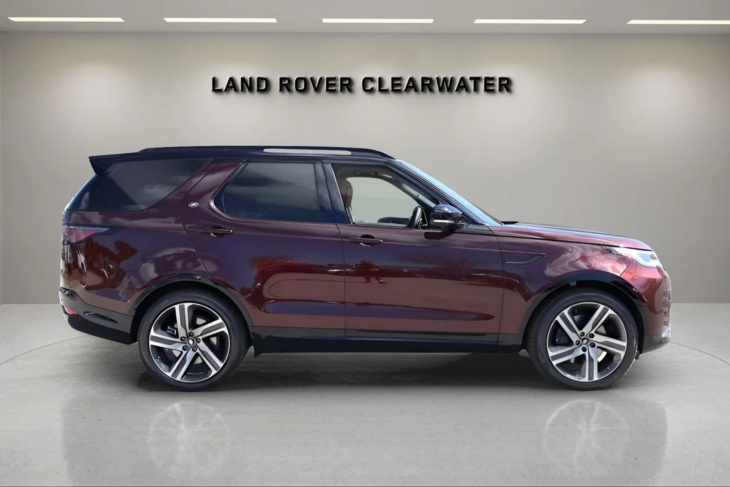 New 2026 Sedona Red Land Rover  image 6
