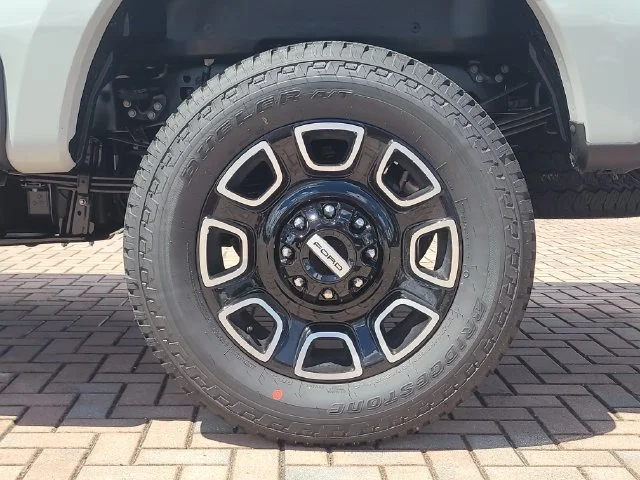 New 2026 Avalanche Ford Platinum image 8