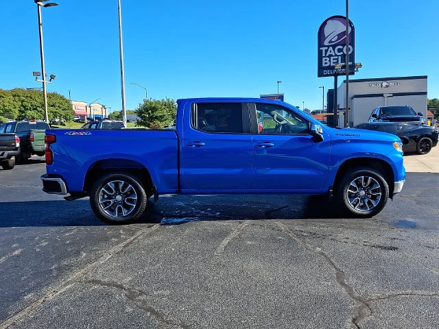 Used 2025 Blue Chevrolet LT image 7
