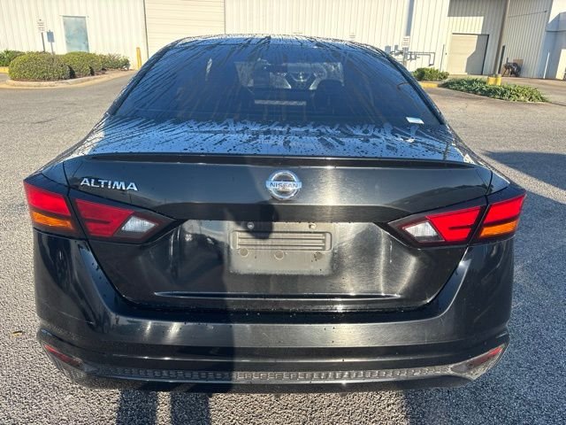 Used 2022 Black Nissan 2.5 S image 5