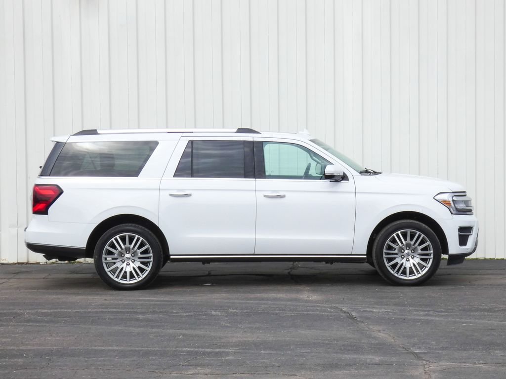 Used 2024 Ford Expedition Limited with VIN 1FMJK2A89REA40555 for sale in Kansas City