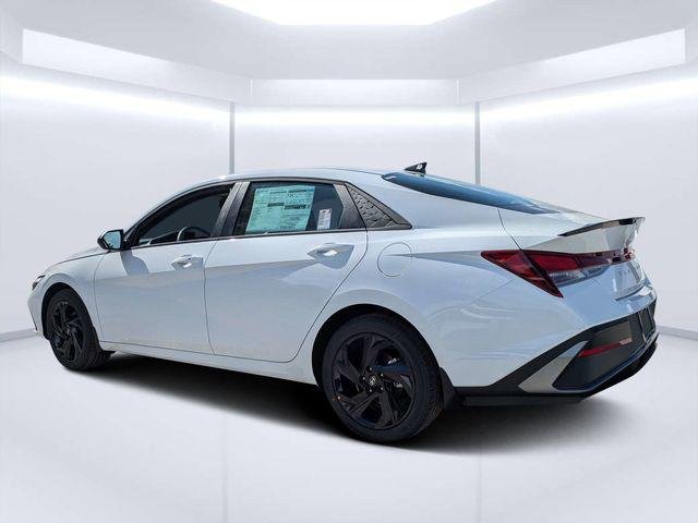 New 2026 White Hyundai SEL Sport image 5
