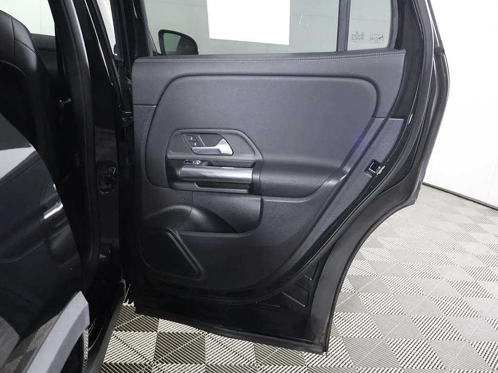 Used 2023 Black Mercedes-Benz GLA 250 image 24