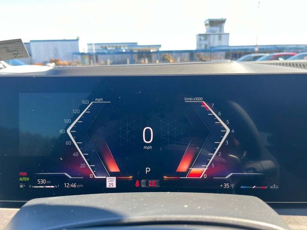 Used 2026 Black BMW xDrive40i image 18