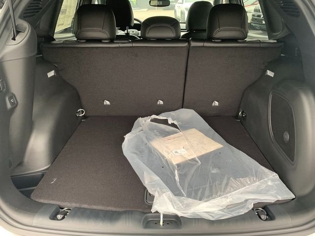 New 2026 Silver Zynith Metallic Clearcoat Jeep Limited image 4