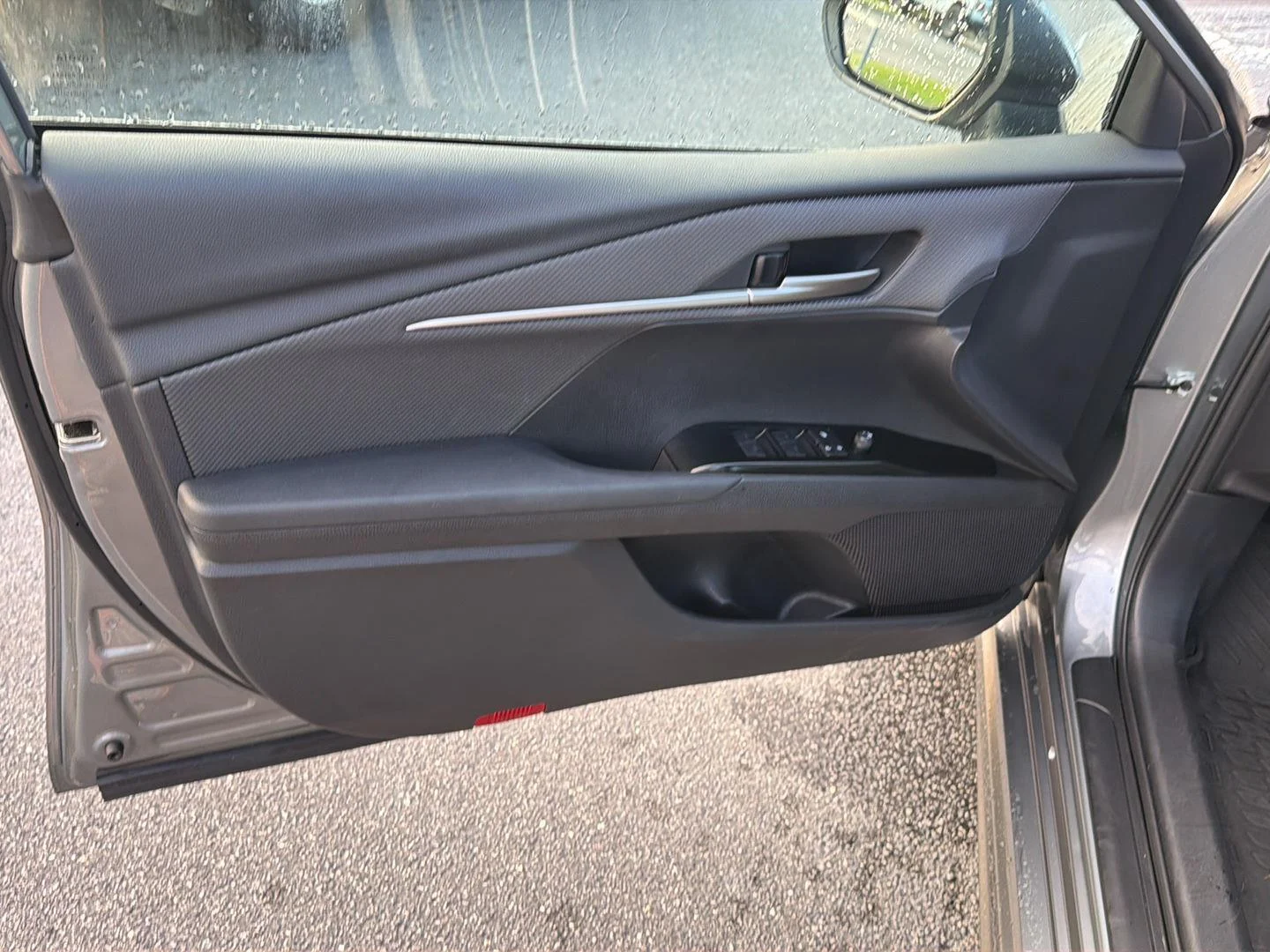 Certified Used 2025 Heavy Metal Toyota SE image 16