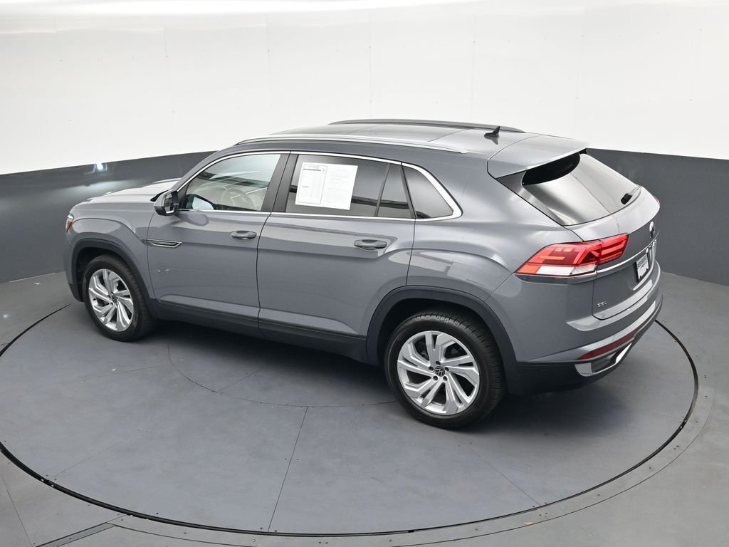 Used 2021  Volkswagen 2.0T SEL image 36