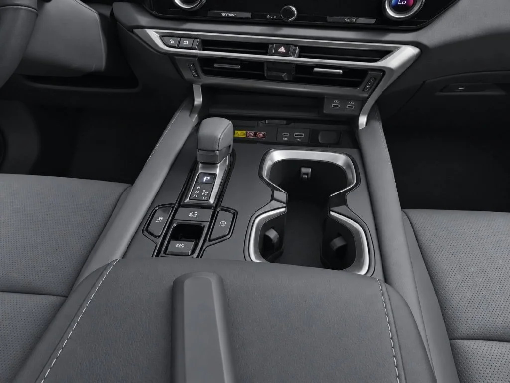 Used 2024 White Lexus 350 Premium Plus image 15