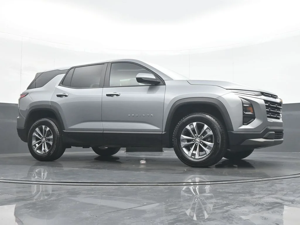 Used 2026 Gray Chevrolet LT image 32