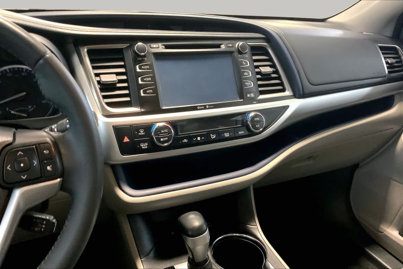 Used 2015 Shoreline Blue Pearl Toyota XLE image 6