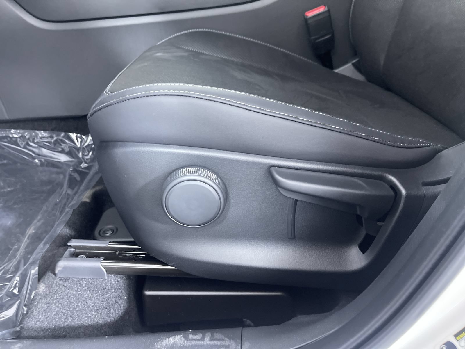 New 2026 Rhodium White Metallic Mazda 2.5 S Select image 13