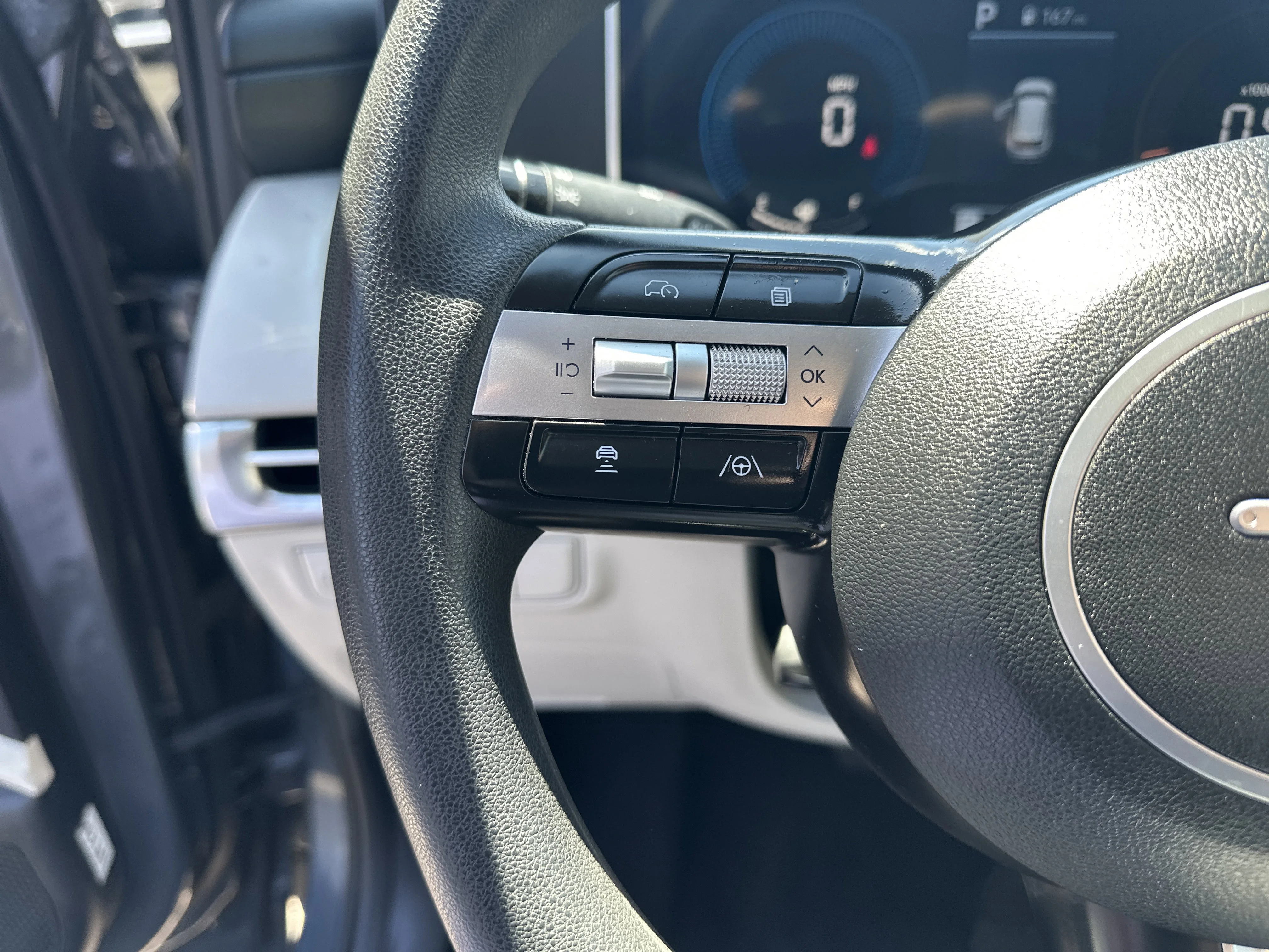 Used 2025 Ecotronic Gray Hyundai SEL image 13