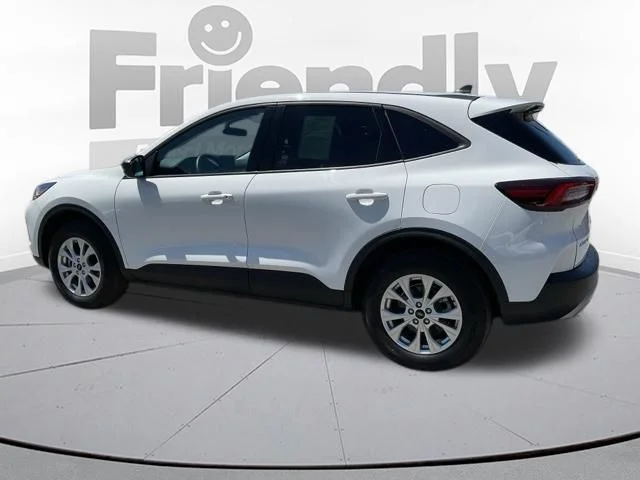 Used 2025 Oxford White Ford Active image 5