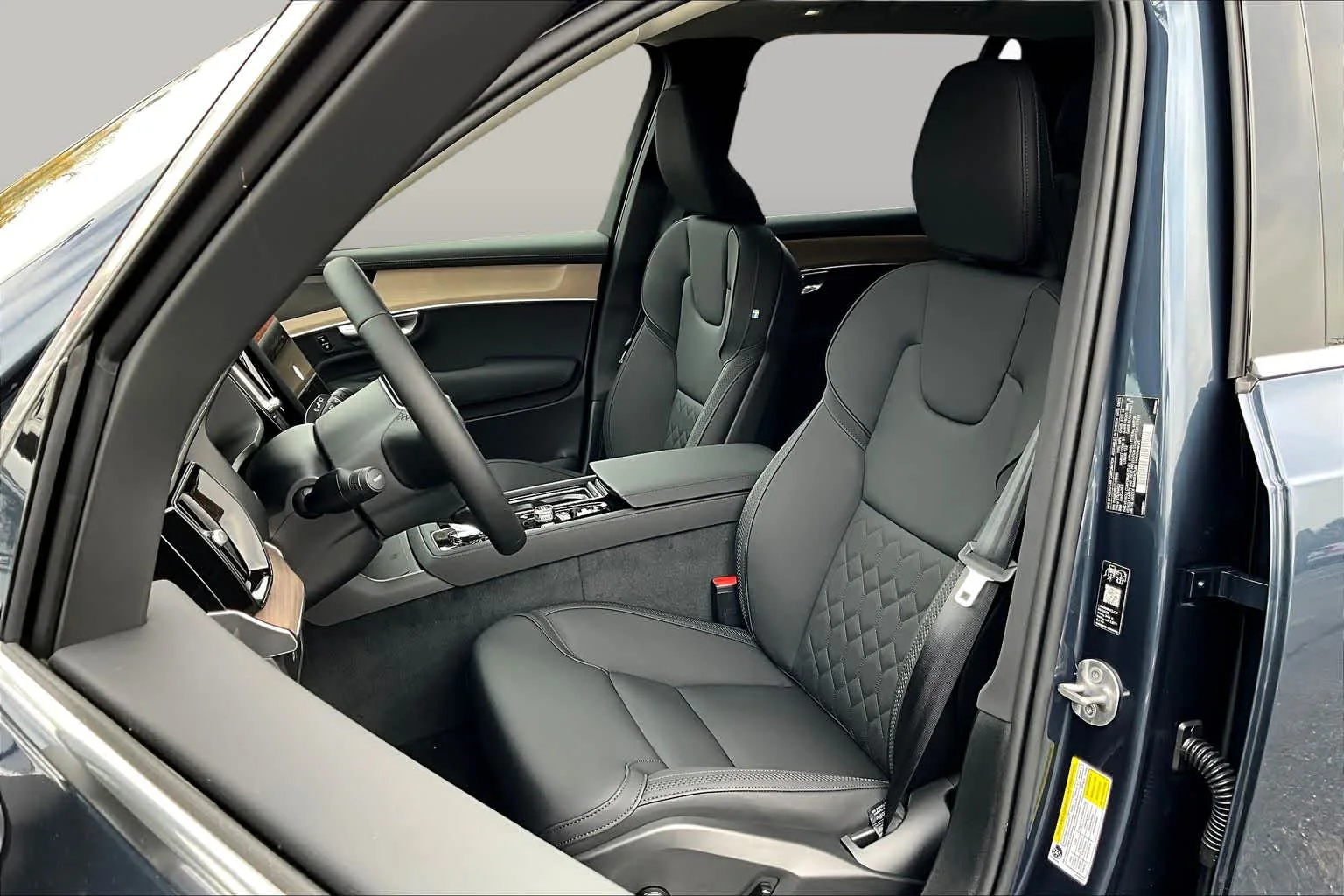 New 2026 DENIM BLUE Volvo Plus image 13