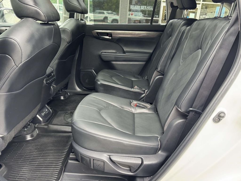 Used 2023 Beige Toyota Platinum image 18