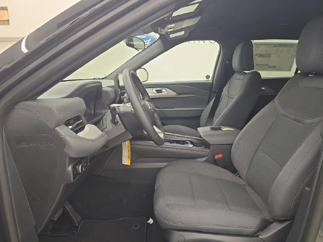 New 2027 Carbonized Gray Metallic Ford Active image 23