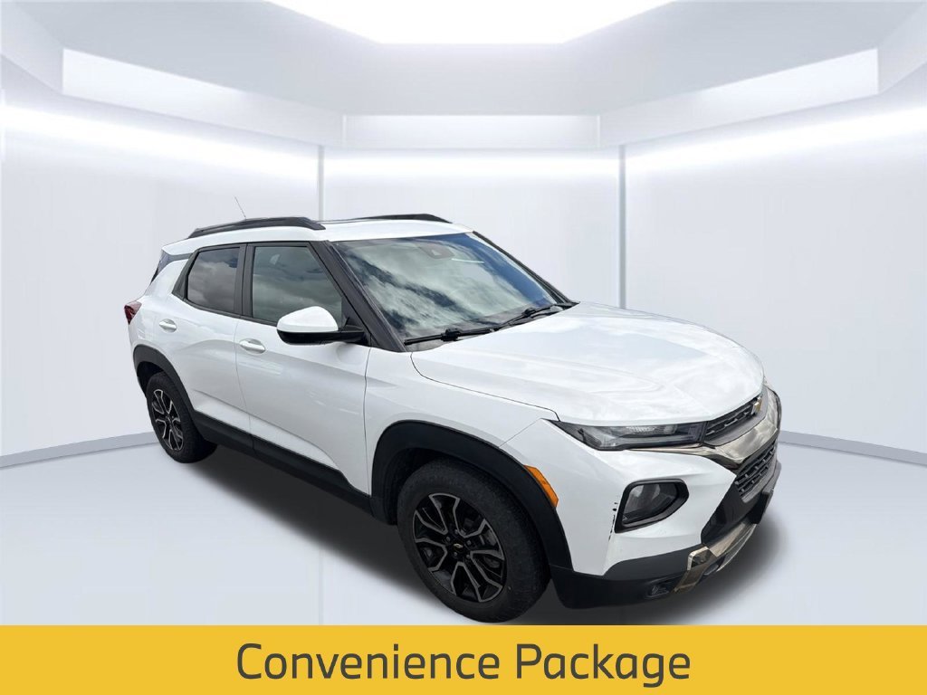 Used 2022 SUMMIT WHITE Chevrolet ACTIV image 5