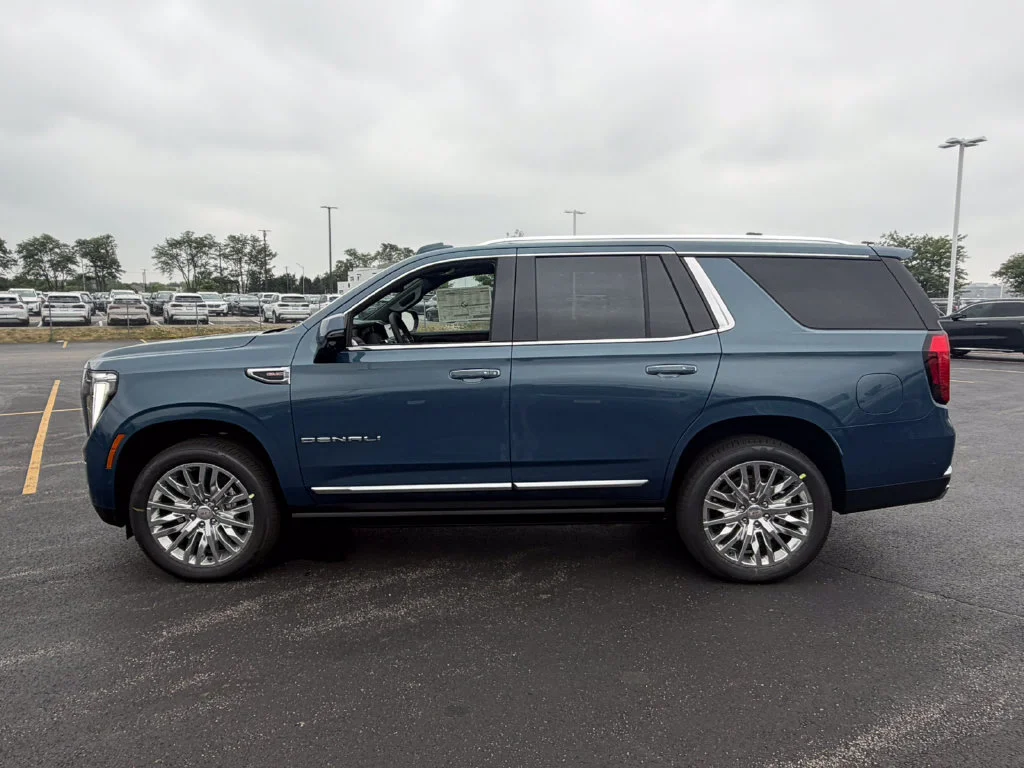 2026 GMC Yukon Denali - Photo 6
