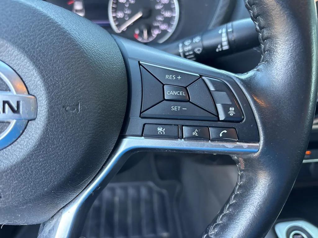 Used 2022 Aspen White Nissan SV image 15