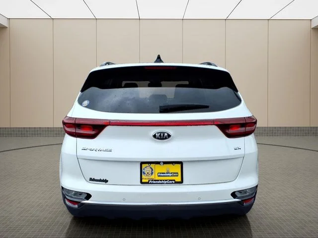 Used 2022 White Kia EX image 7