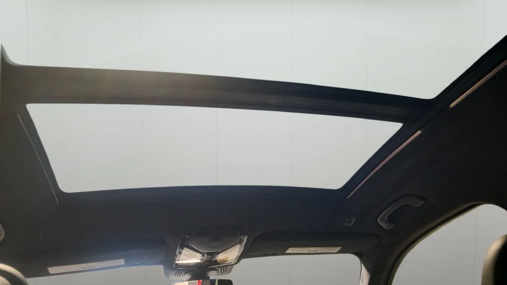 Used 2019 Black BMW xDrive50i image 14
