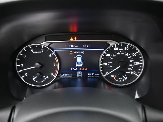 Used 2025 White Nissan 2.5 SV image 32