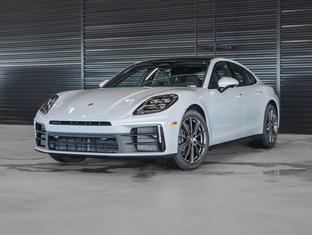 2026 Porsche Panamera 4