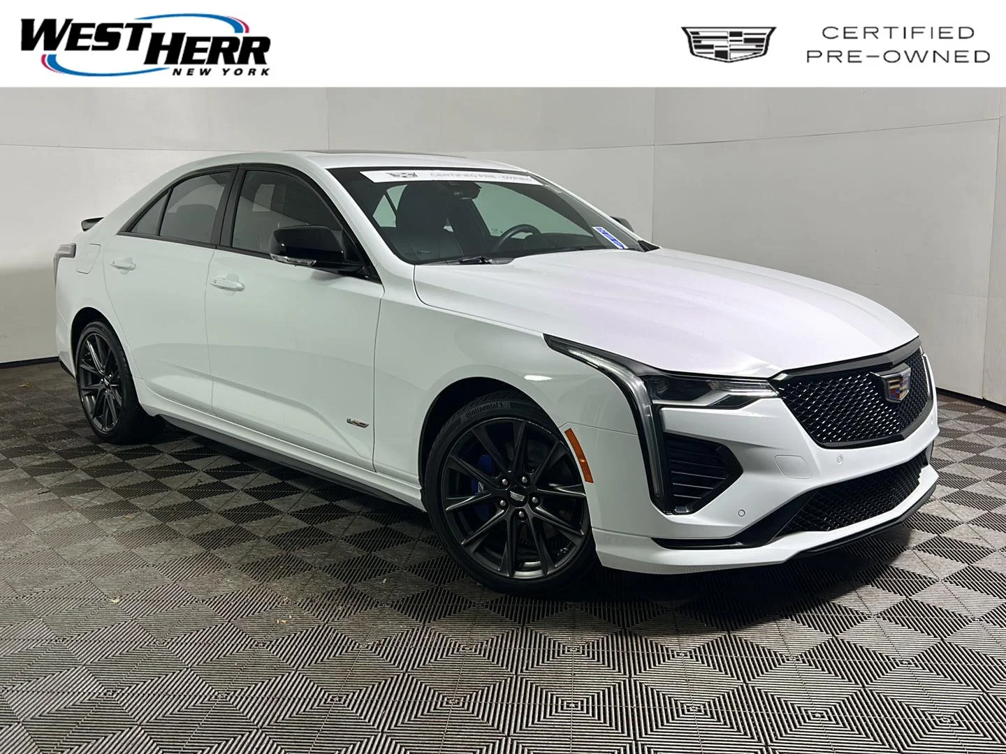 Used 2024 Summit White Cadillac V-Series image 1
