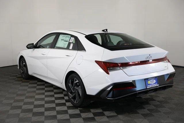 2025 Hyundai Elantra Limited - Photo 64