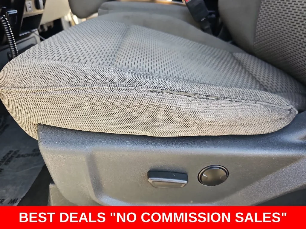 Used 2022 Oxford White Ford XLT image 28