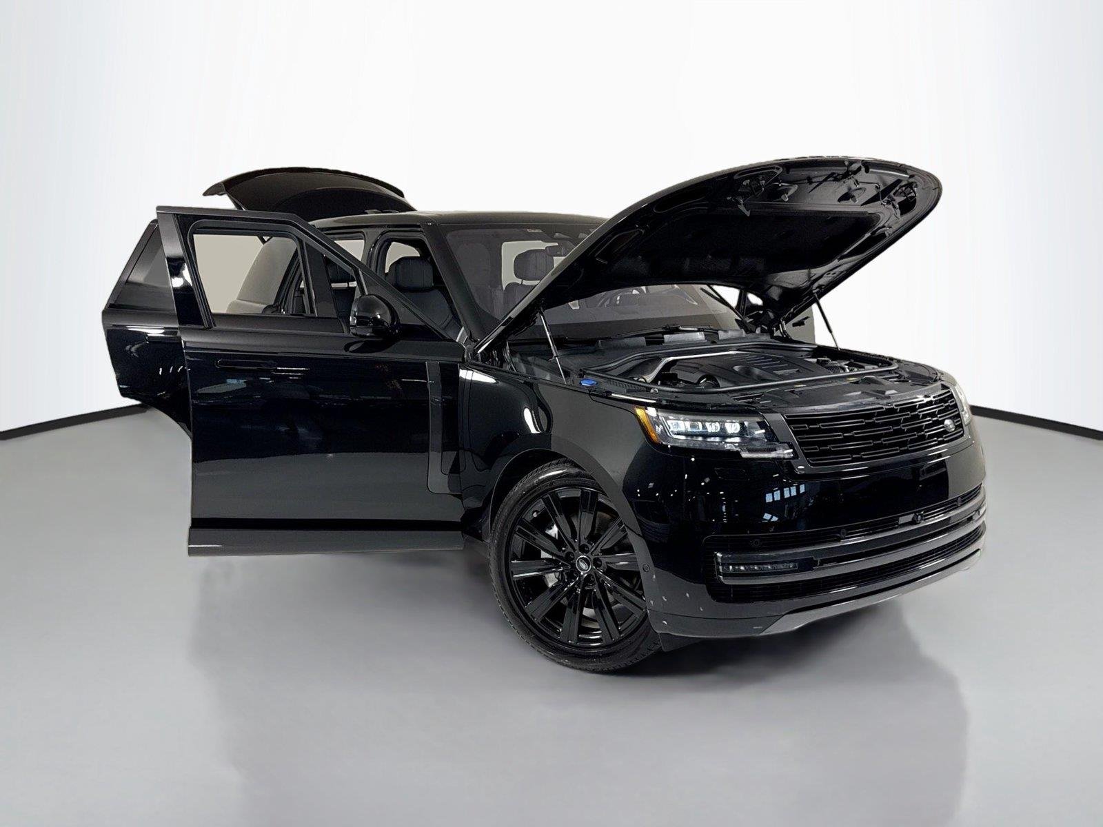 Used 2023 Santorini Black Metallic Land Rover SE image 43